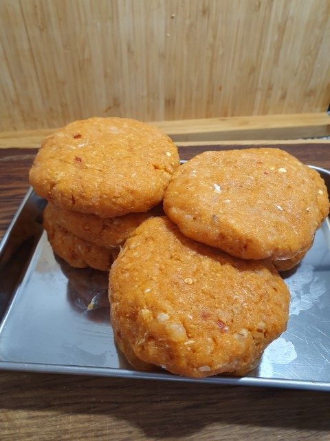 Rohe Pattys auf Aluform