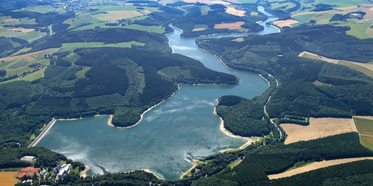 Luftaufnahme vom Hennesee